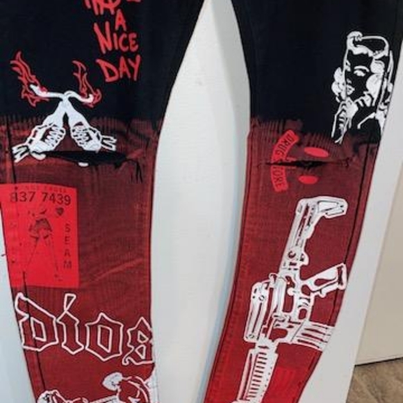 Red black and white graphic pants - Picture 2 of 3